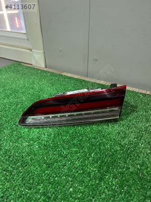 SKODA KAROQ BAGAJ SAĞ STOP