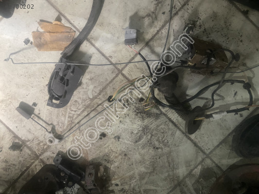 Peugeot 206 kapı kilit ve parçalar