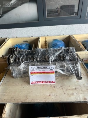 Toyota rav4 silindir kapağı
