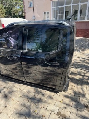 Ford ranger sol arka kapı