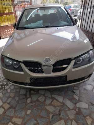 Nissan Almera motor