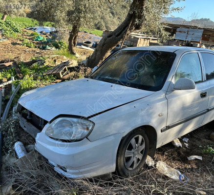 Hyundai Accent admira sol ön kapı