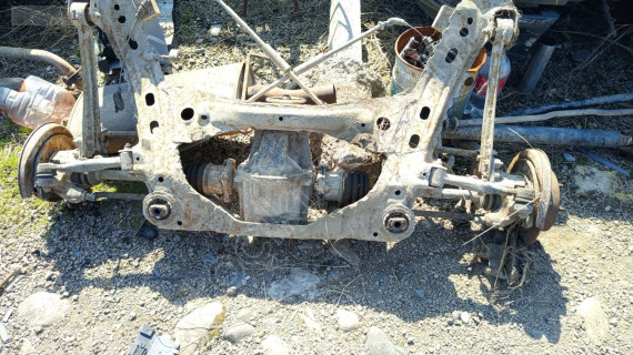 Mazda 929 arka degransiyel akis takım