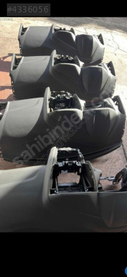 Ford Focus 3 Ön Göğüs Çıkma Orjinal