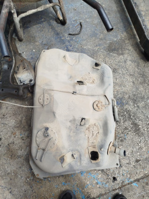 1993-2001 MODEL TOYOTA COROLLA BENZİN DEPO