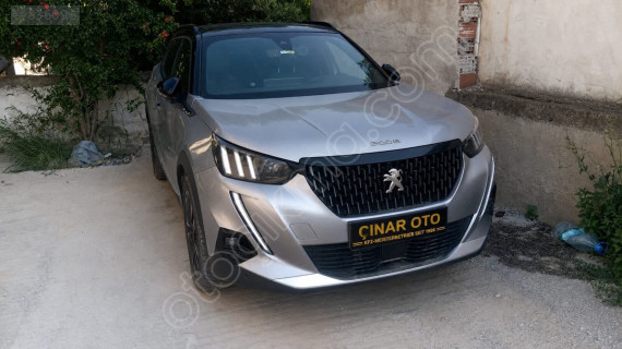 PEUGEOT 2008 GT ÖN KAPUT