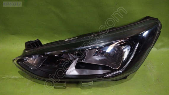 Ford Focus sol ön far lambası