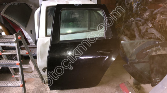 Dacia Duster sol arka kapı