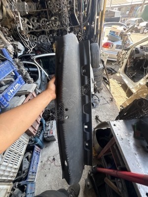 Megane 2 arka eşik plastiği