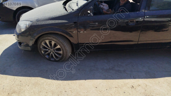 Astra h sol ön kapı