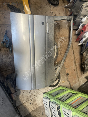 Ford escort gri sağ ön kapı orijinal