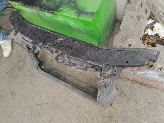 SKODA SÜPER B ÖN PANEL 3T0 805 588
