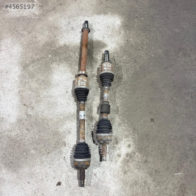 RENAULT MEGANE 4 ÇIKMA SAĞ SOL AKS