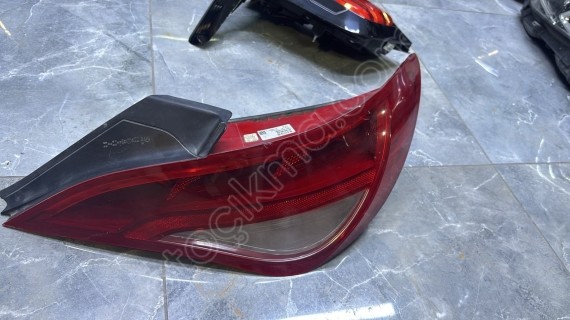Mercedes w117 cla sağ arka stop ledsiz