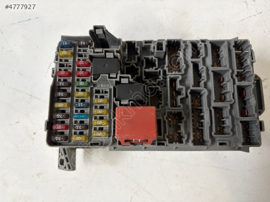 HONDA CİVİC İÇ SİGORTA KUTUSU