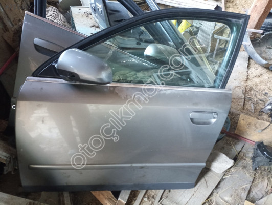 Audi a4 çıkma sol ön kapı