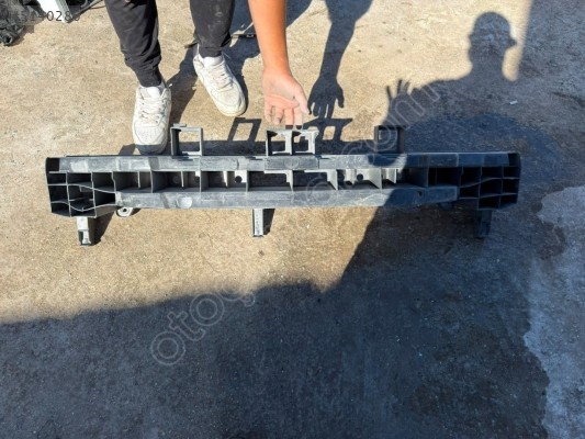RENAULT CLİO 4 ARKA TAMPON EMİCİ DARBE