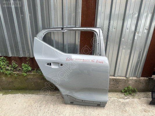 Volvo ex40 xc40 sağ arka kapı