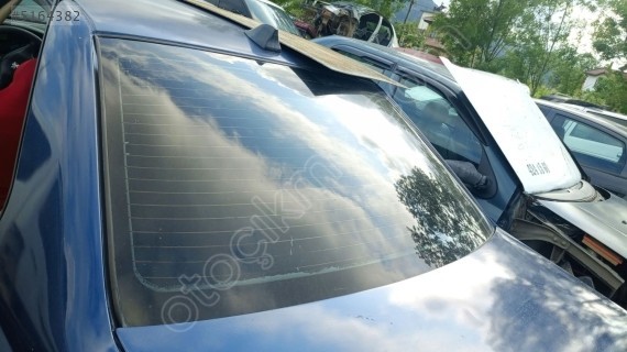 Peugeot 406 arka cam