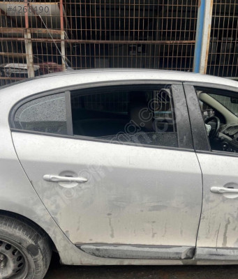 RENAULT FLUENCE SAĞ ARKA KAPI DOLU SÖKME HATASIZ