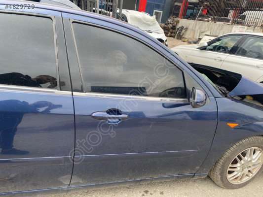 FORD FOCUS 1 SAĞ ÖN KAPI ORİJİNAL HATASIZ