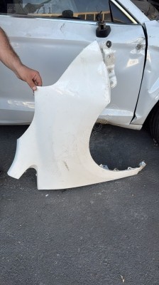 Toyota verso sağ ön çamurluk