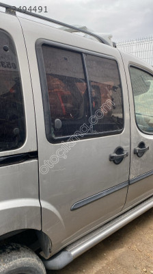 Fiat doblo çıkma sağ sürğülü kapı