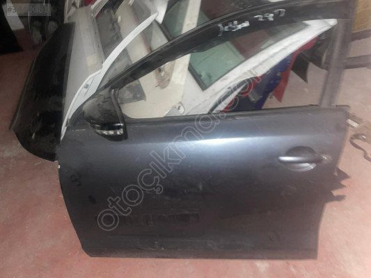 Vw Jetta 2012 Sonrası Çıkma sol ön kapı ORJİNAL füme HATASIZ - Vossan Otomotiv Vw Jetta 2012 Sonrası Çıkma sol ön kapı ORJİNAL füme HATASIZ - Volkswagen jetta Orijinal Çıkma Yedek Parça Ankara