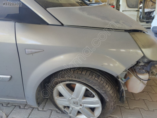 2005 Renault SCENİC SAĞ ÖN ÇAMURLUK