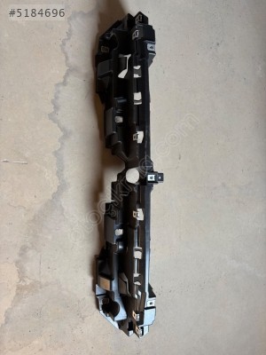 Punto ön panel üst plastiği