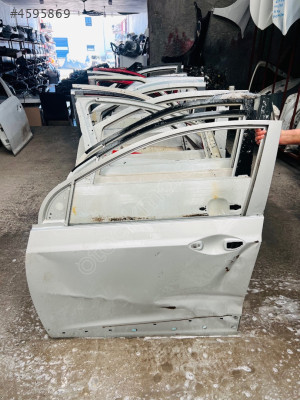 2013 2016 Hyundai i10 çıkma ön sol kapı