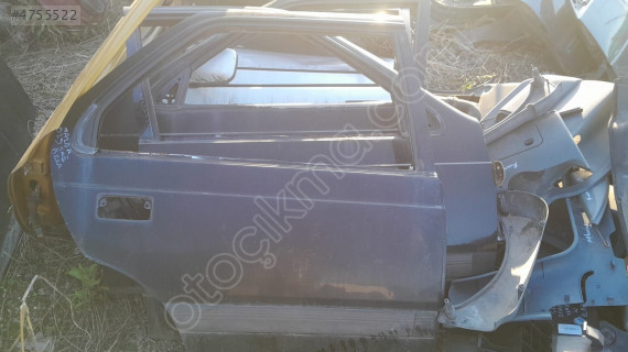 Mazda 929 sag arka kapı