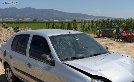RENAULT CLİO ÖN CAM ÇIKMA