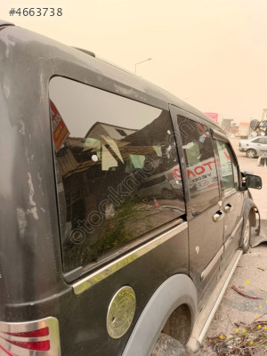 Ford transit connect sağ arka çamurluk camı