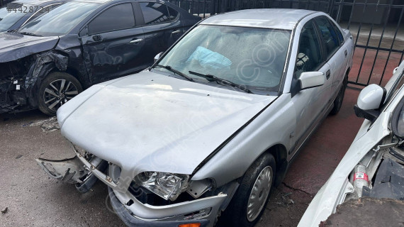 VOLVO S40 1.8 2000 model arka tampon