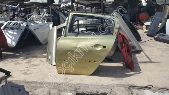 RENAULT MEGANE 2 HECBEK ÇIKMA SOL ARKA KAPI ORJİNAL