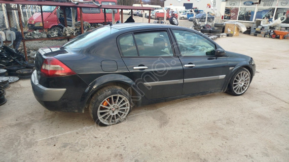 Megane 2 sağ ön kapı