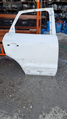 Audi q3 model 2013 sag arka kapı