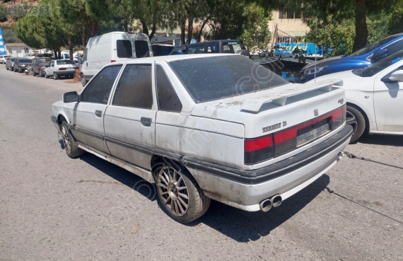 Renault manager sol arka kapı