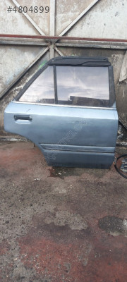 Mazda 323 sedan sağ arka kapı