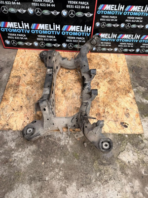 BMW E87 ÇIKMA ARKA TRAVERS 6783713