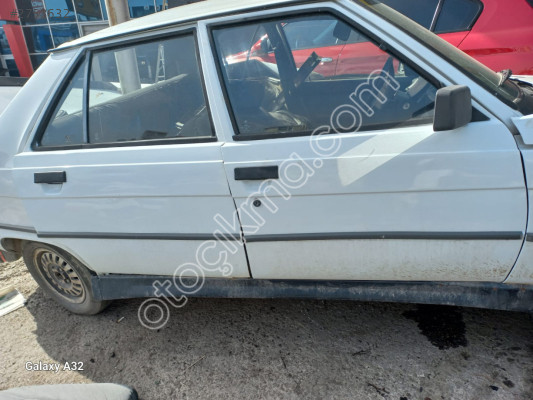 Renault 9  iki kapı