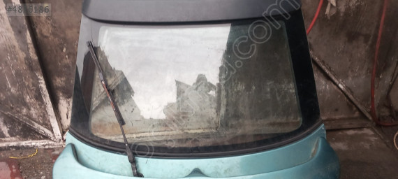 Mazda lantis bagaj kapağı