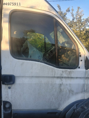 Renault Master 2 sağ ön kapı