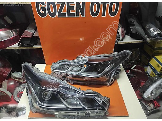 TOYOTA COROLLA SAĞ SOL FAR ORJİNAL ÇIKMA ADET FİYATI 3.5