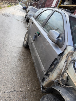 Kia Sorento sağ arka kapı