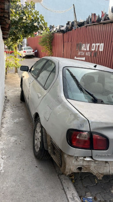 Nissan Primera arka cam