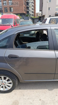 Linea sağ arka kapı
