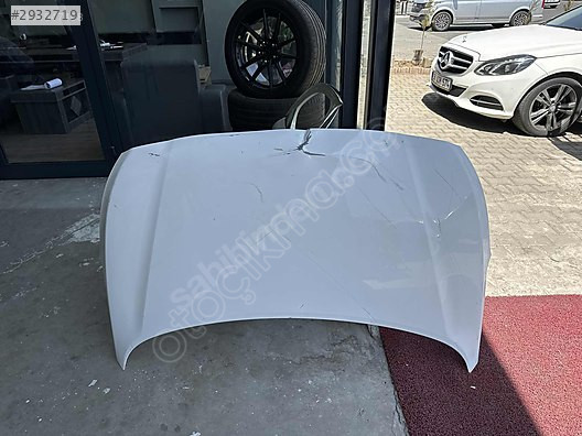 Hyundai i20 kaput