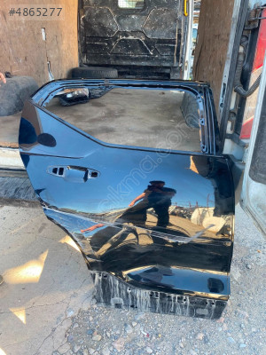 XC40 sağ arka kapı